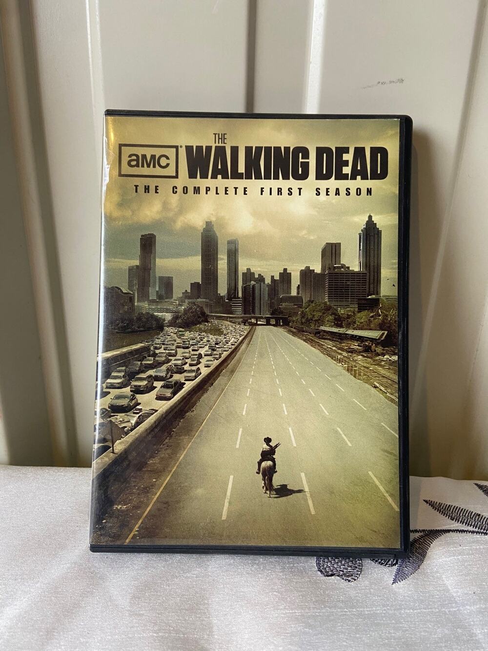 The walking dead season 1 DVD